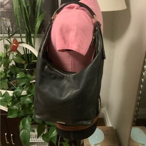 Gucci leather shoulder bag